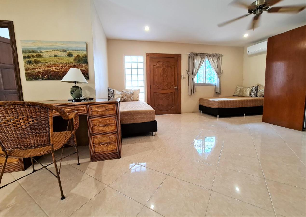 Butterfly Garden Boutique Residencias Pattaya Exterior foto