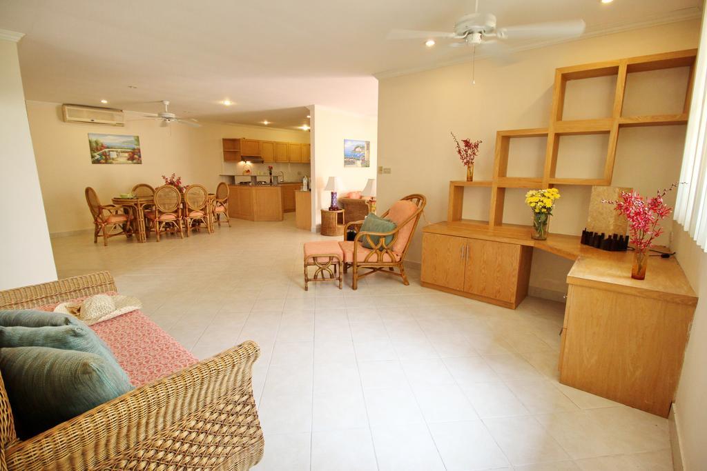 Butterfly Garden Boutique Residencias Pattaya Exterior foto