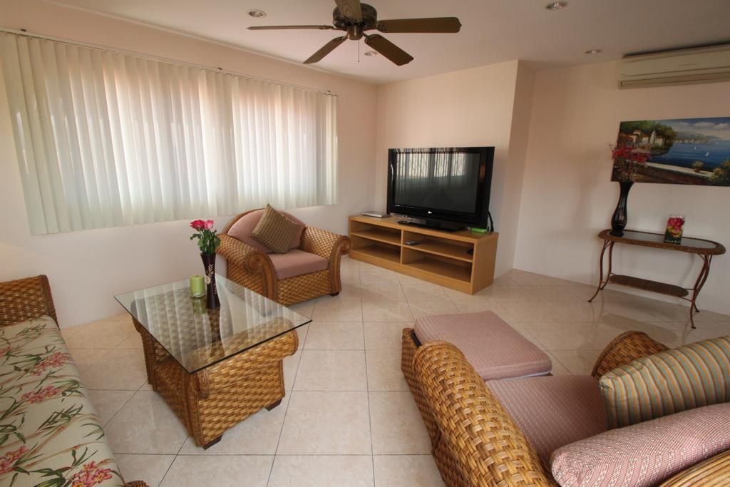 Butterfly Garden Boutique Residencias Pattaya Exterior foto